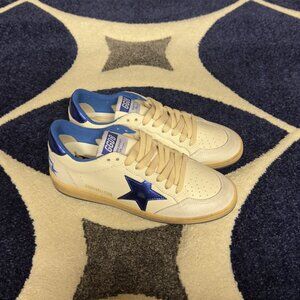 Golden Goose Ball Star in white nappa with blue star and heel tab Size 39 / 9